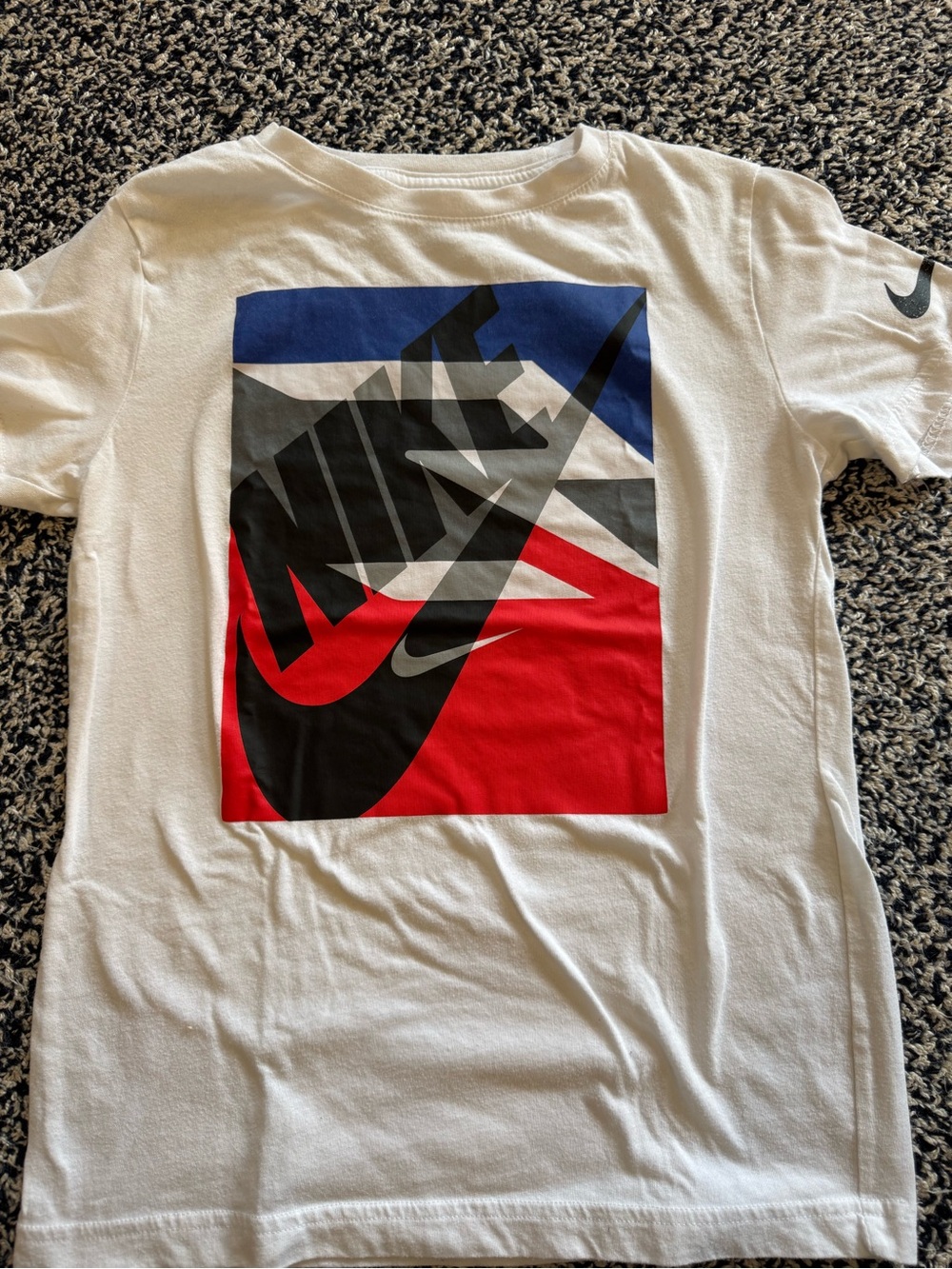 Nike White Short-Sleeve Graphic Tee with Red, Blue & Black Panel Boy’s size M